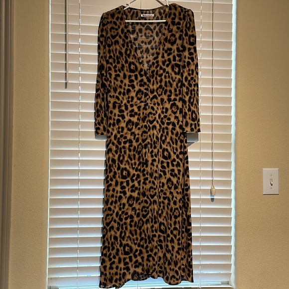 Reformation Alma Leopard Dress - Picture 3 of 8